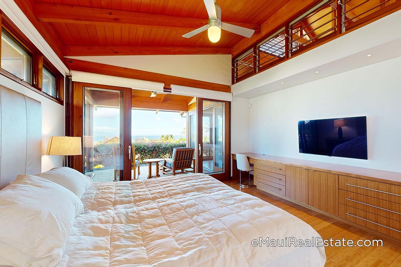 Primary Suites at Papali Wailea are large and feature their own private lanai with ocean views.