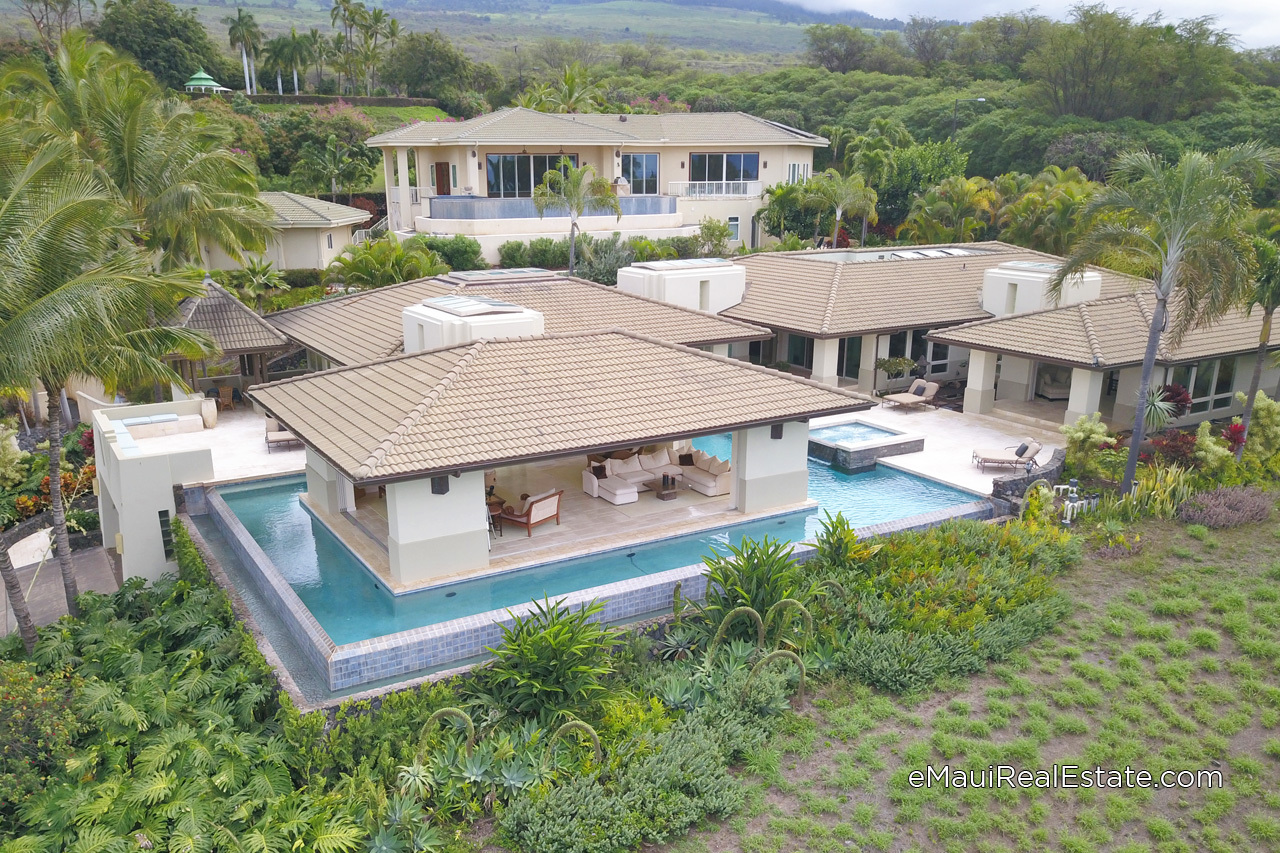 Many of the homes in Wailea Highlands feature resort-quality pools and spacious lanai areas for graceful outdoor living.