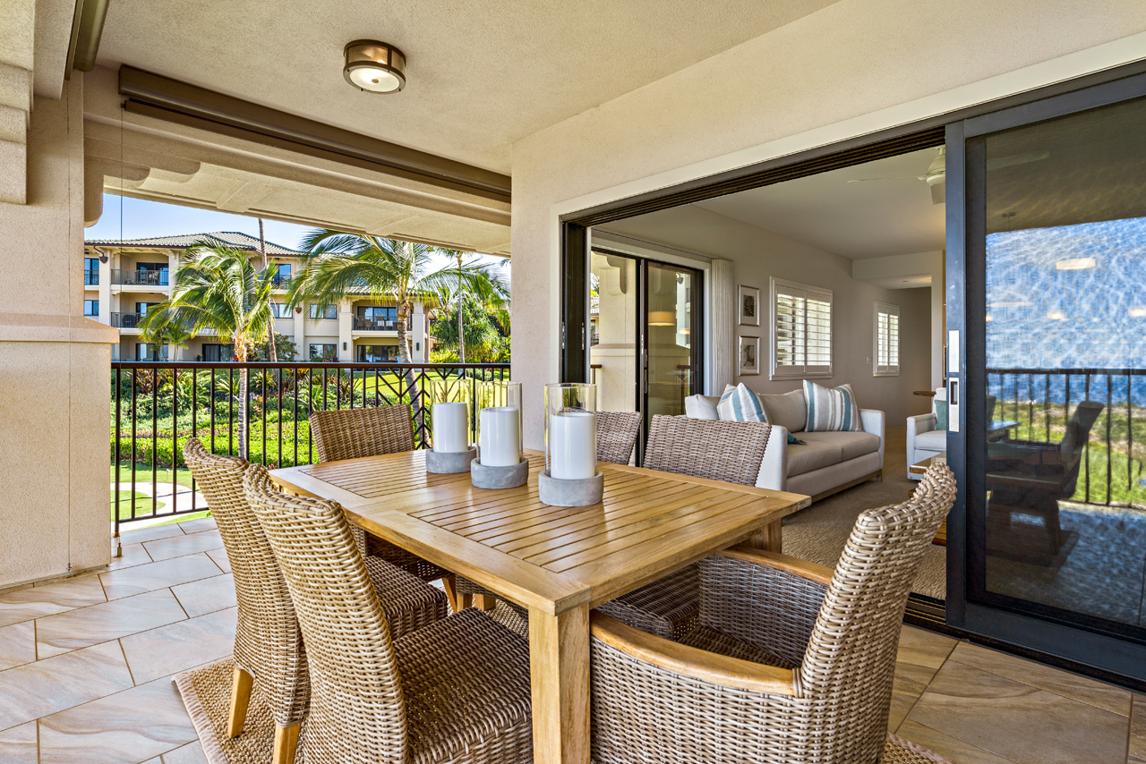 Large wrap-around lanai: 