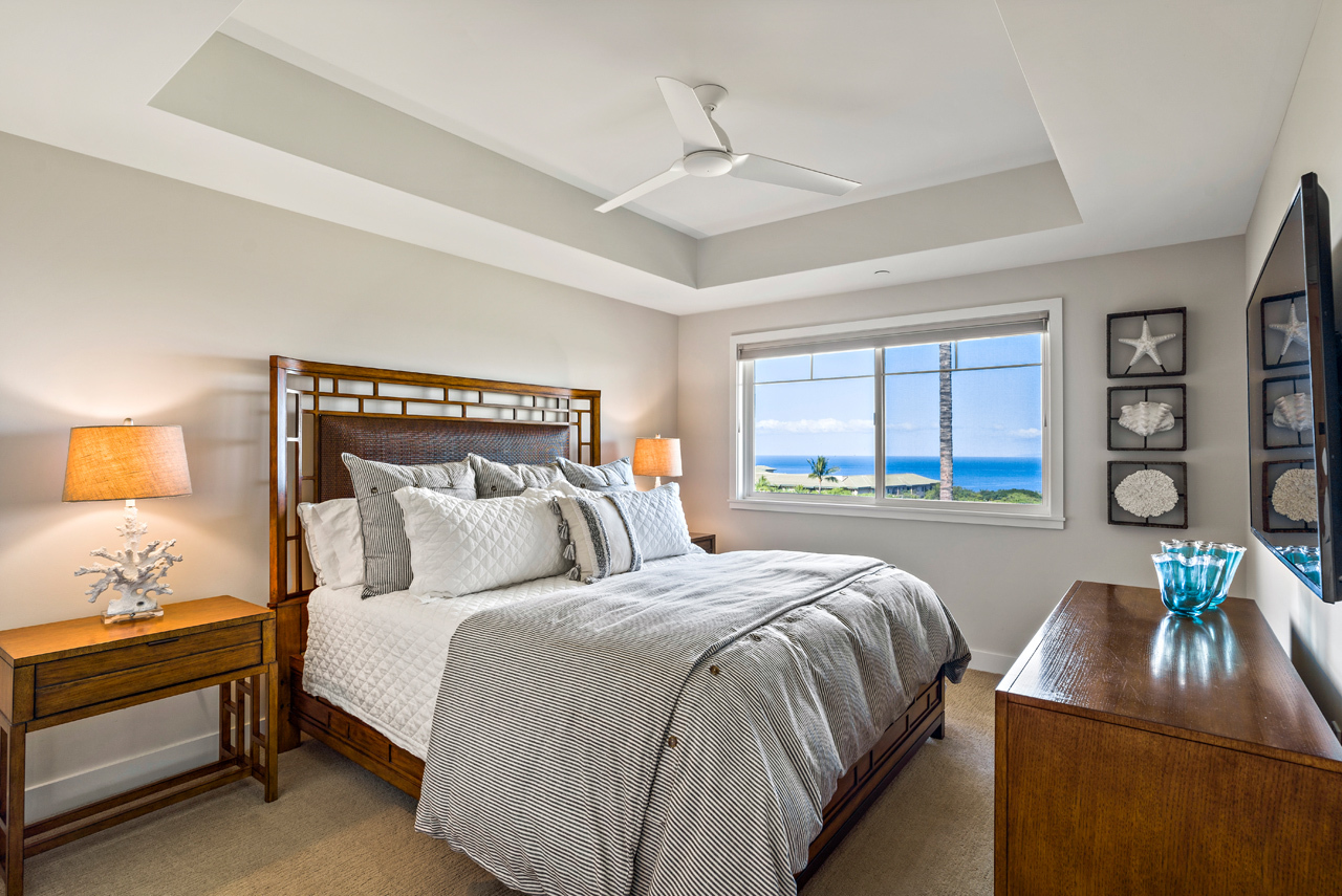 Primary Suite: Ocean views from bedroom